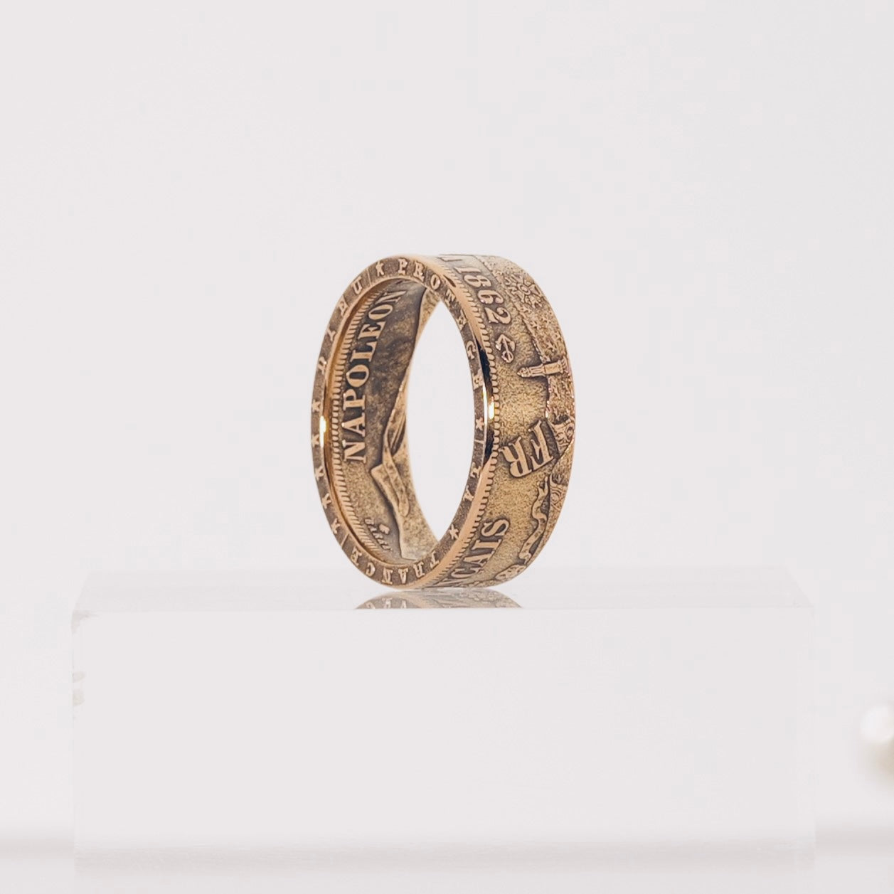 Gold "Napoleon" ring - 🇫🇷