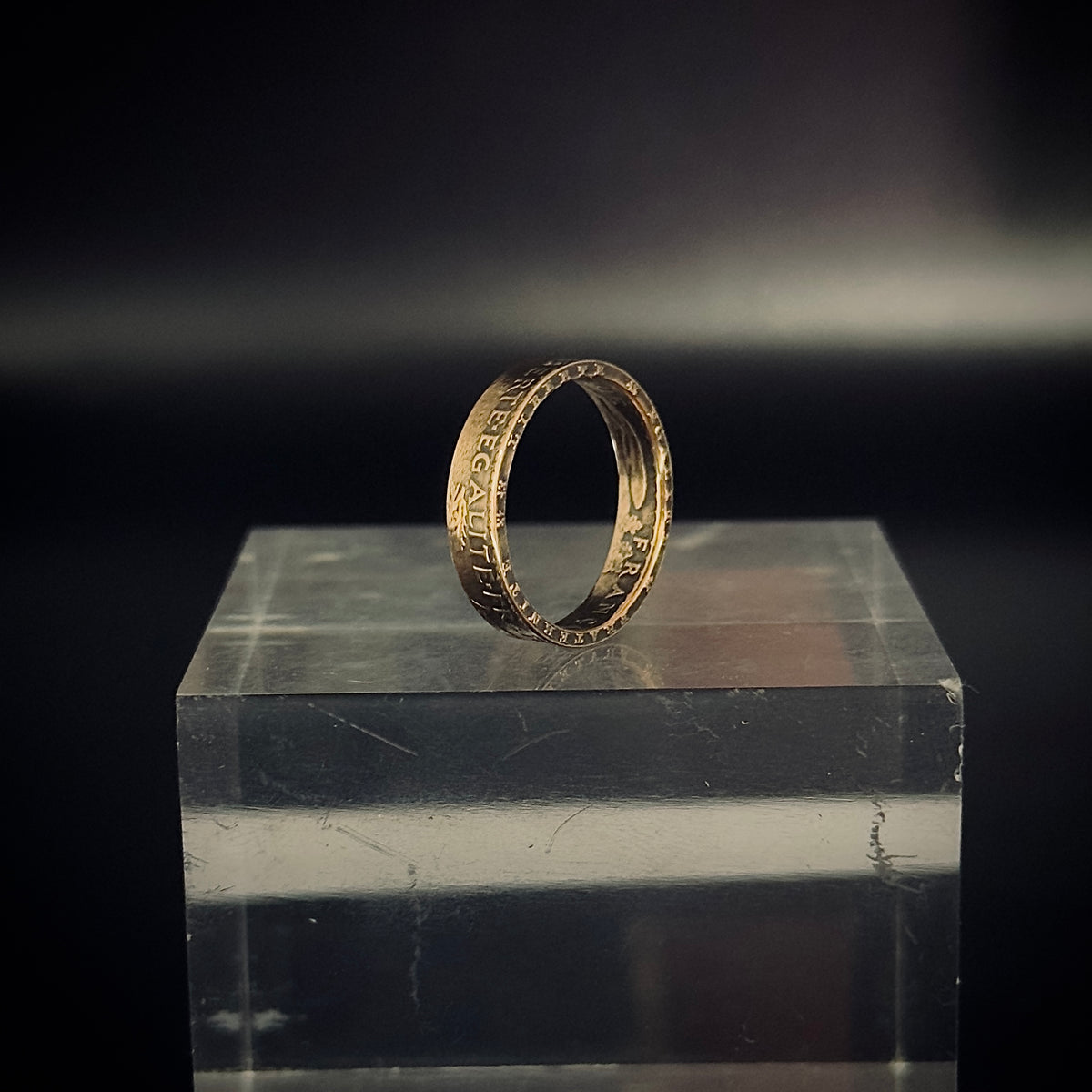"Louis d'Or" Gold Ring -