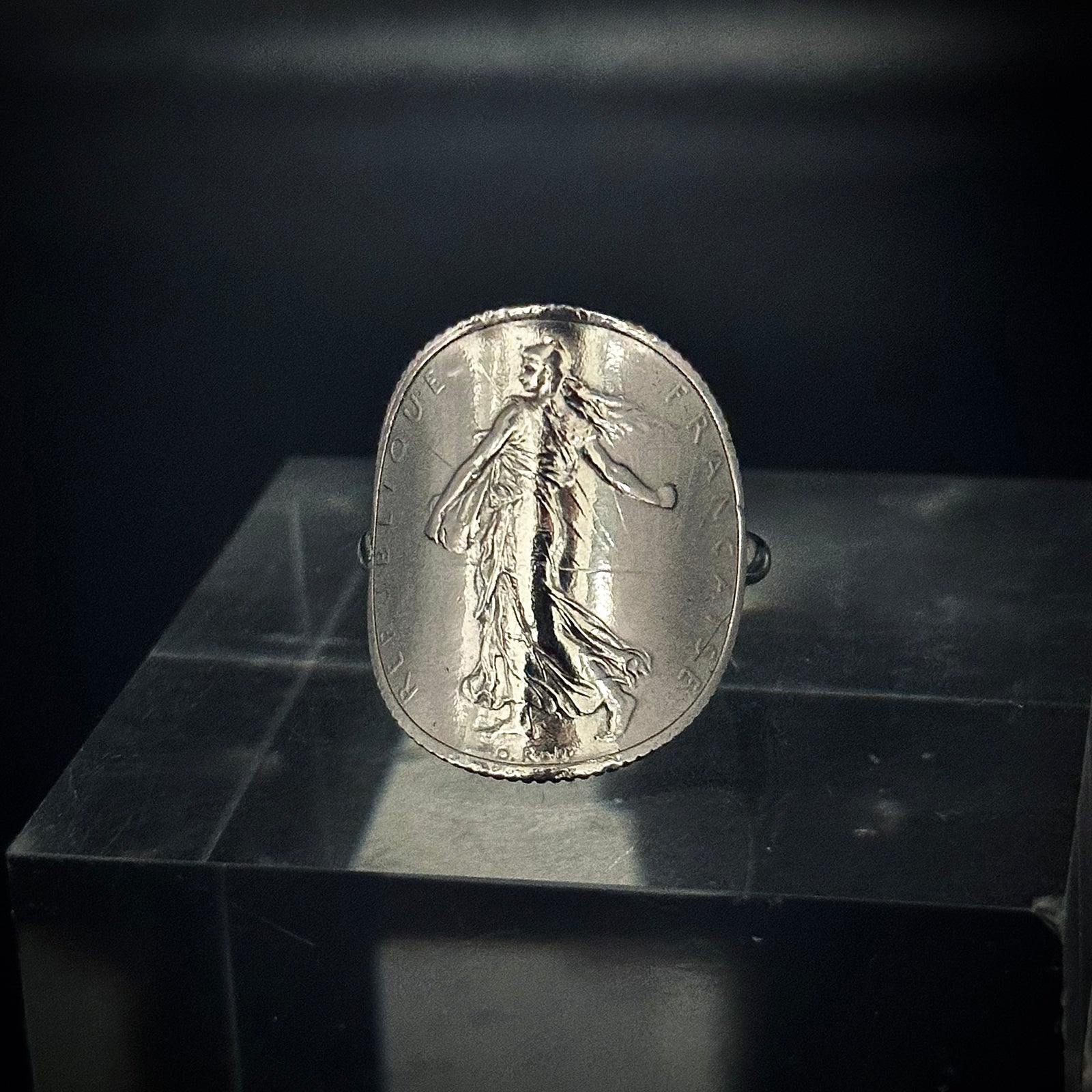 "The Elegant" signet ring in silver - 🇫🇷