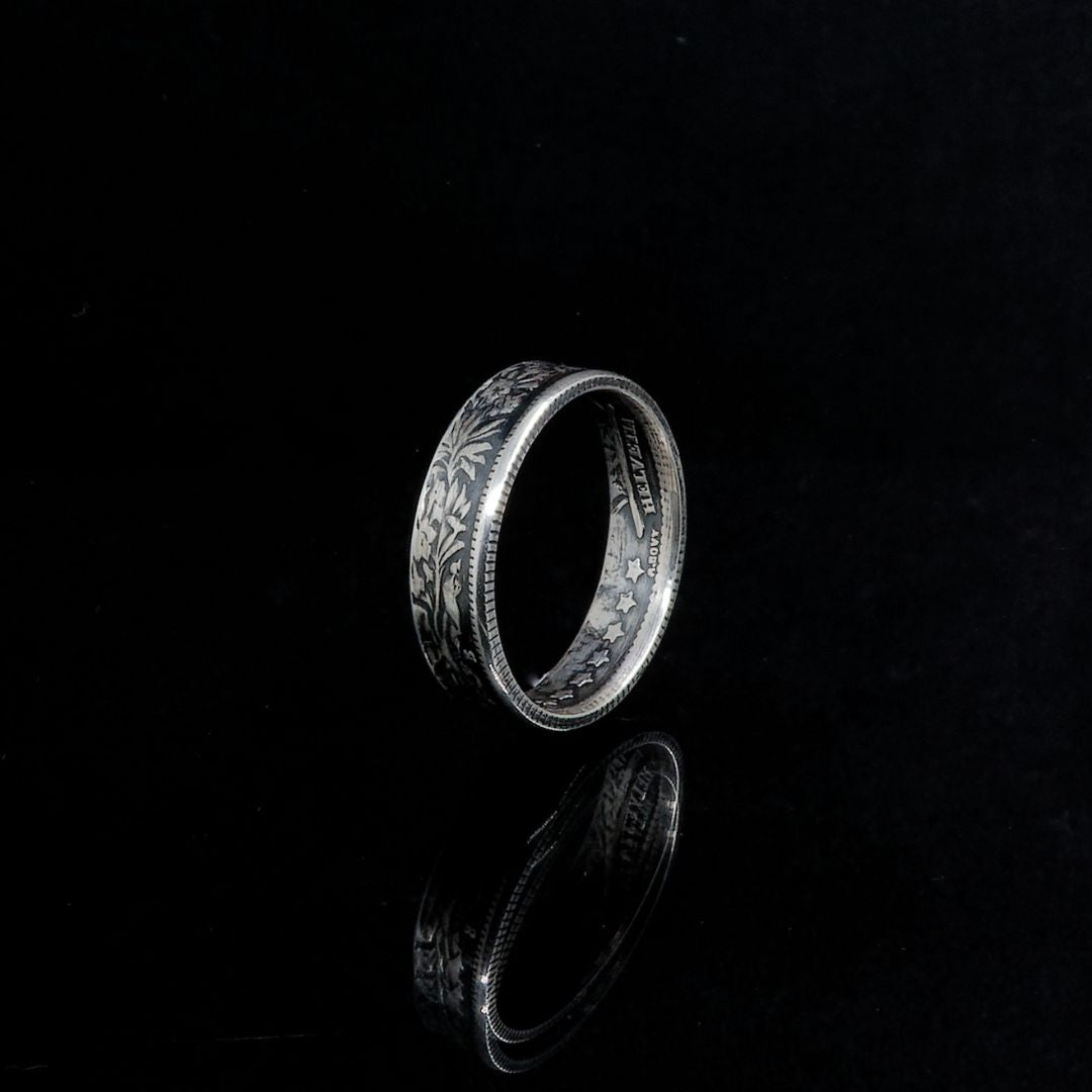 "Petite Helvetia" silver ring -